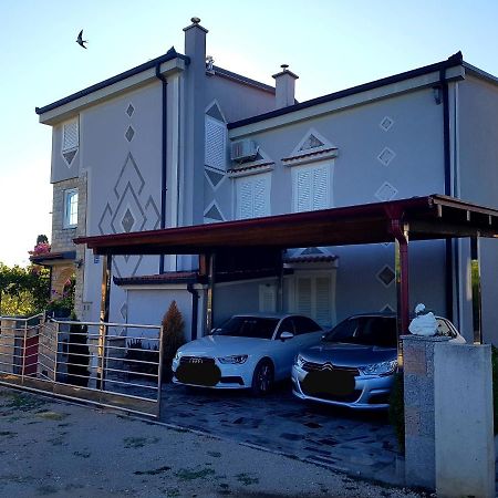 Apartments Petar & Anka Biograd Na Moru Exterior foto