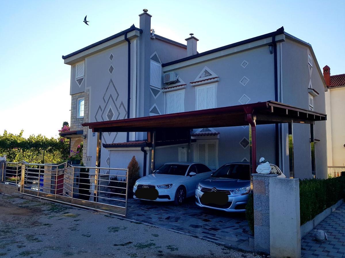 Apartments Petar & Anka Biograd Na Moru Exterior foto