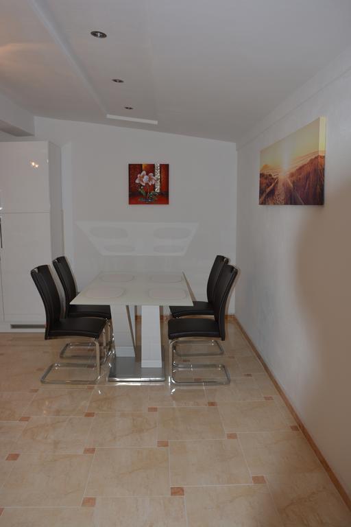 Apartments Petar & Anka Biograd Na Moru Habitación foto