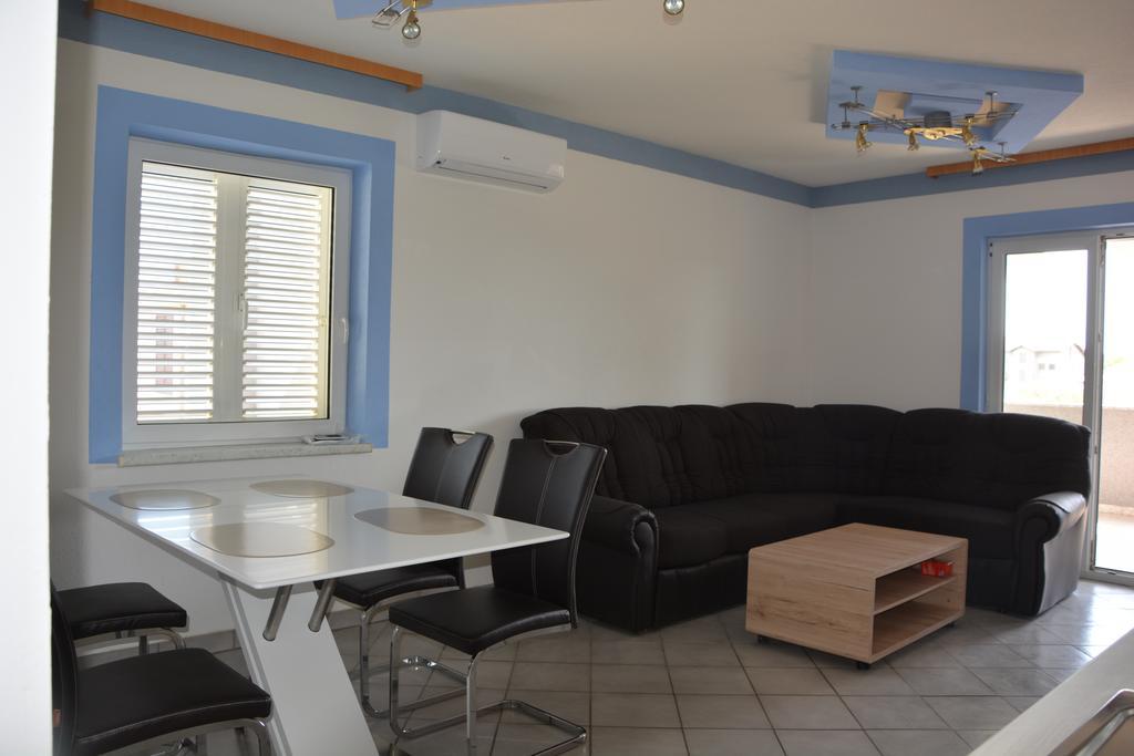 Apartments Petar & Anka Biograd Na Moru Exterior foto